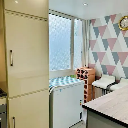 Stylish Modern Apartman Roissy-en-Brie