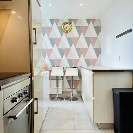 Stylish Modern Roissy-en-Brie
