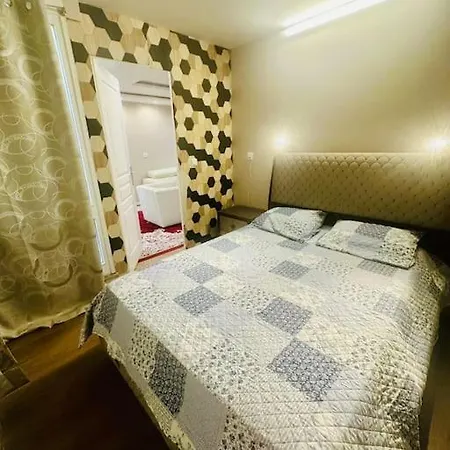 Stylish Modern Apartman Roissy-en-Brie