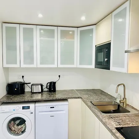 Stylish Modern Apartman Roissy-en-Brie